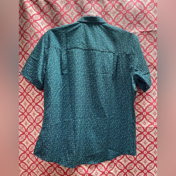 casual button short sleeve shirt - Picture 2 of 9